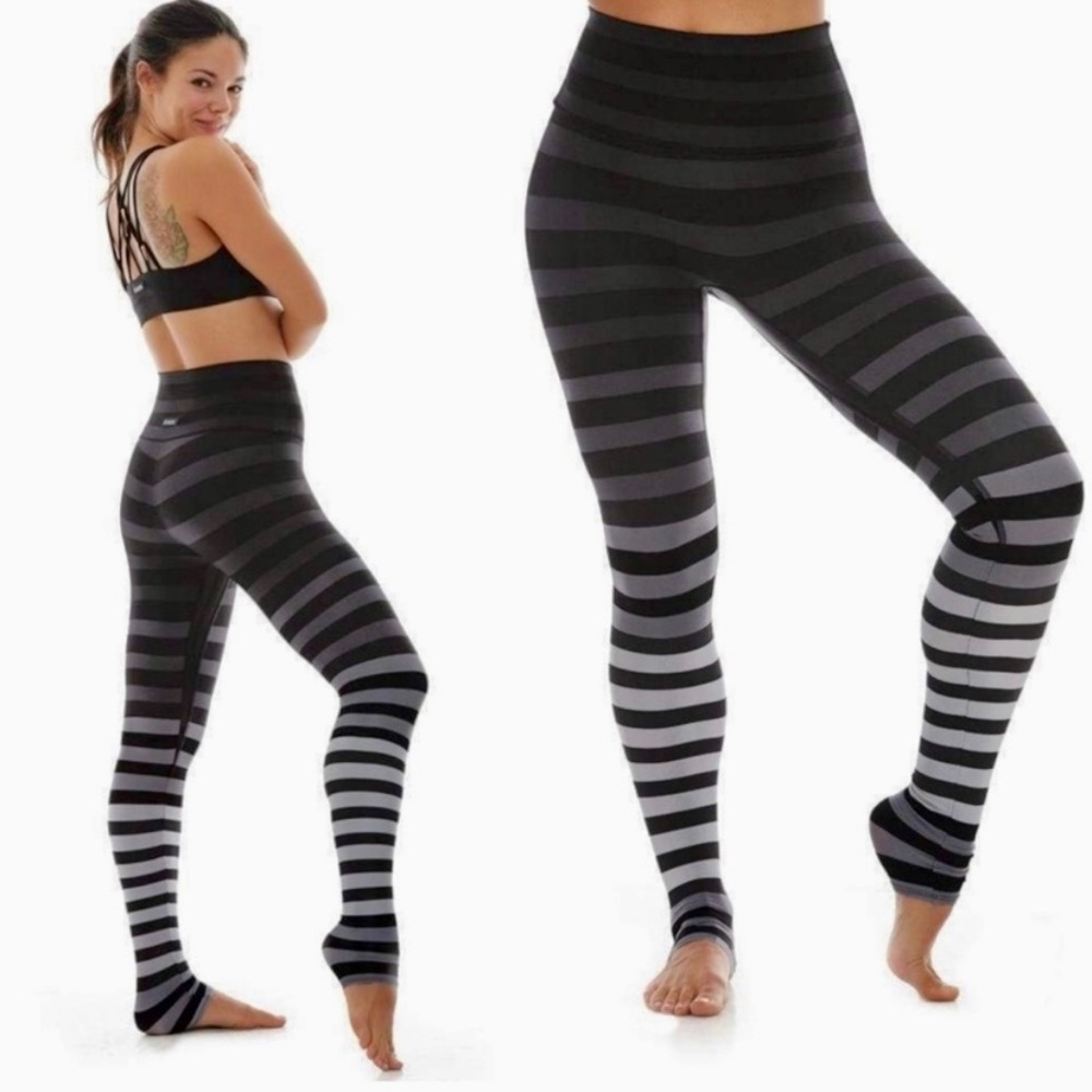 K-Deer Full Length Leggings in Jody Stripe High Waisted Rise Black Gray Ombré M - Picture 2 of 12
